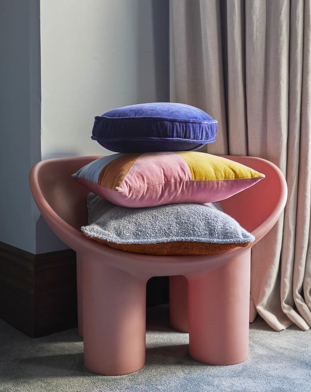 Kip & Co Navy Velvet Pea Cushion