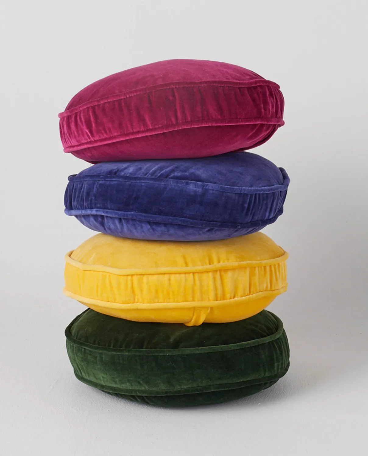 Kip & Co Navy Velvet Pea Cushion