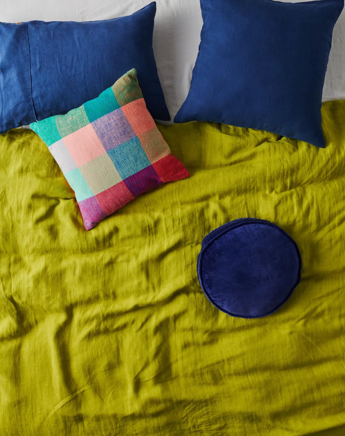 Kip & Co Navy Velvet Pea Cushion