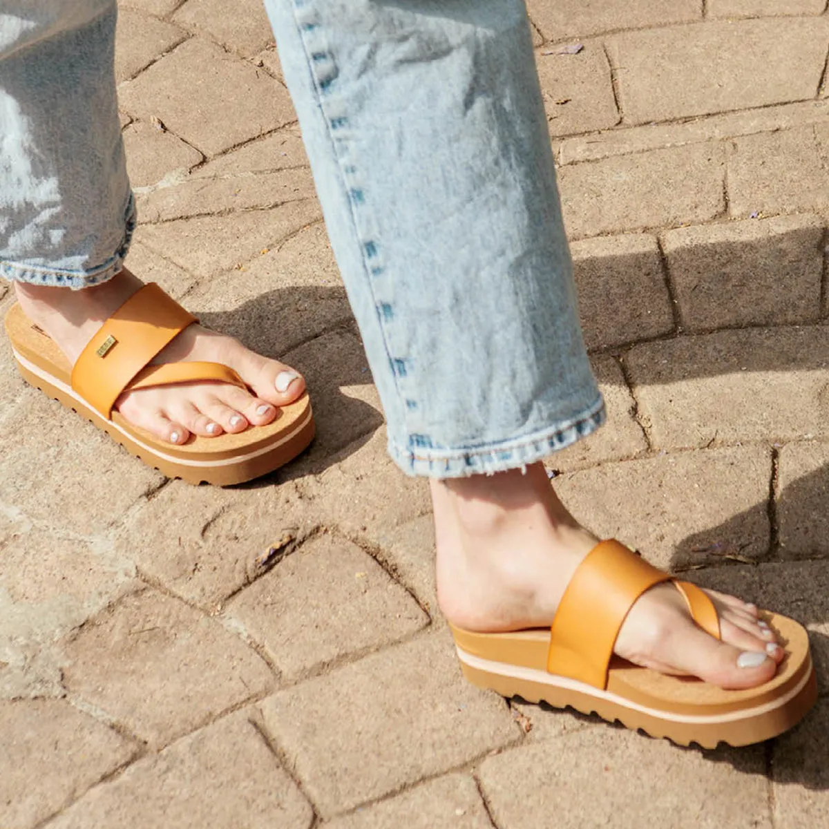 REEF Women's Cushion Sol Hi Sandals