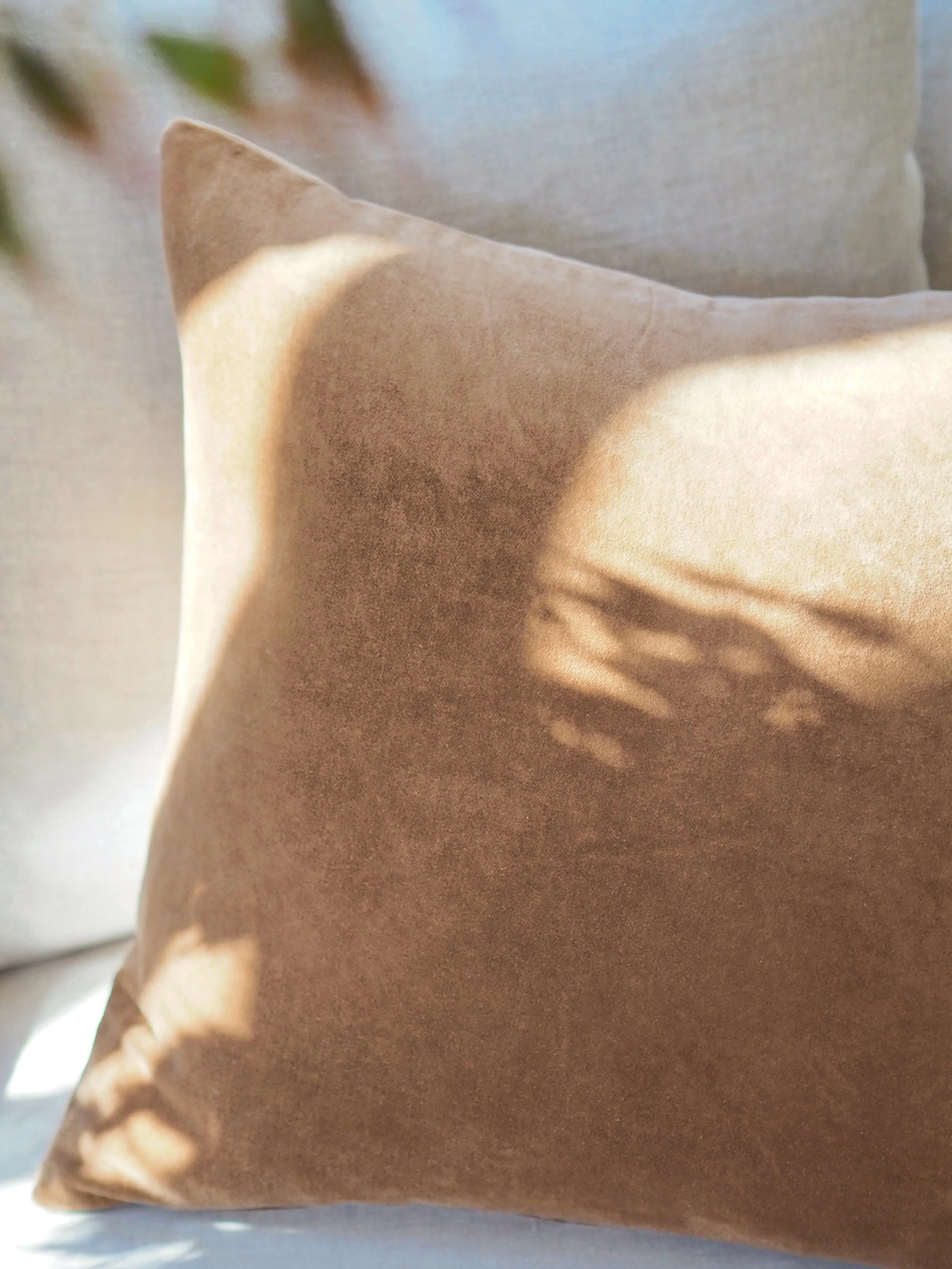 Vera Sienna Velvet Pillow | 18x18